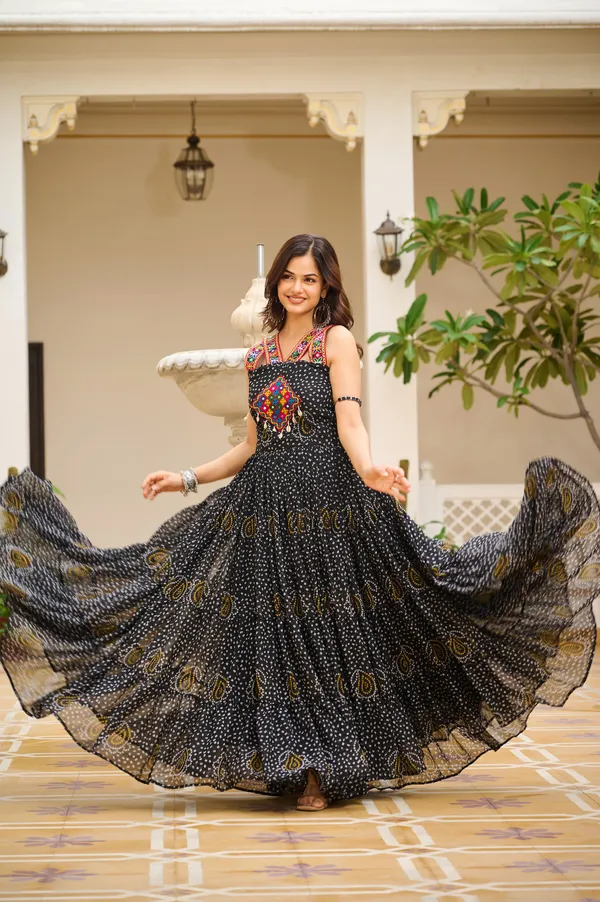 Black_Cotton_Gown_For_Women