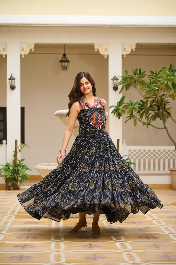 Black_Cotton_Gown_For_Women