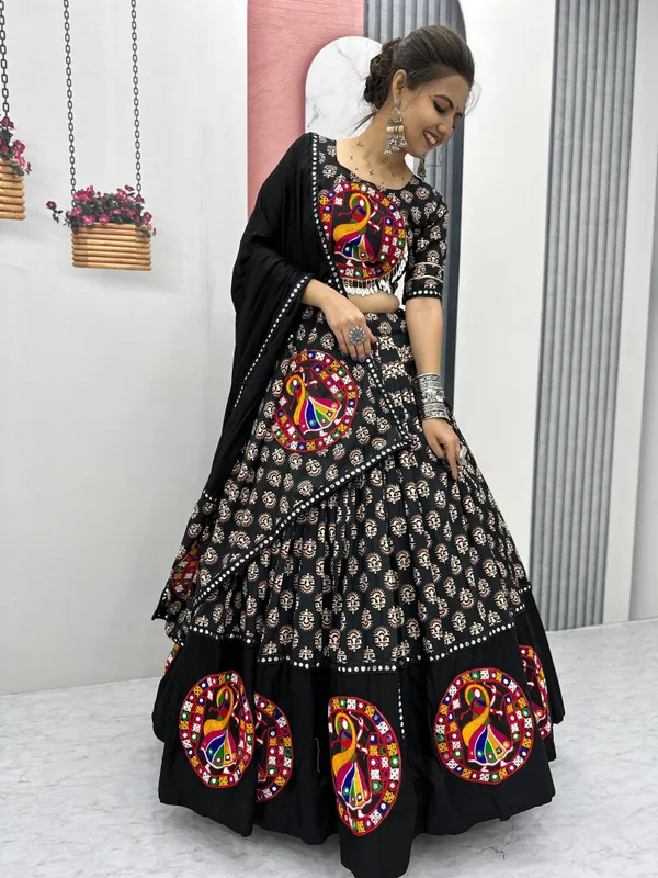 Black_Cotton_Lehenga_Choli_For_Women