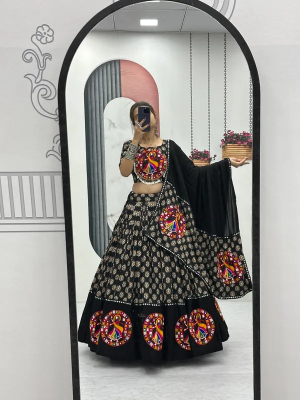 Black_Cotton_Lehenga_Choli_For_Women