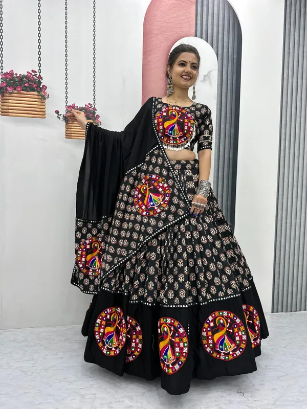 Black_Cotton_Lehenga_Choli_For_Women