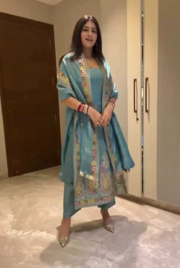 Light_Blue_Chinon_Salwar_Suit_For_Women