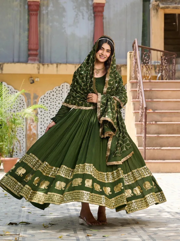 Green_&_Red_Silk_Gown_For_Women