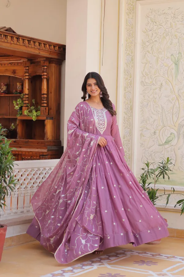 Pink_Star_Georgette_Gown_For_Women