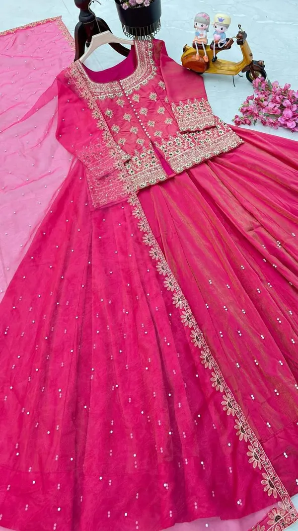 Pink_Silk_Lehenga_Crop_Top_For_Women