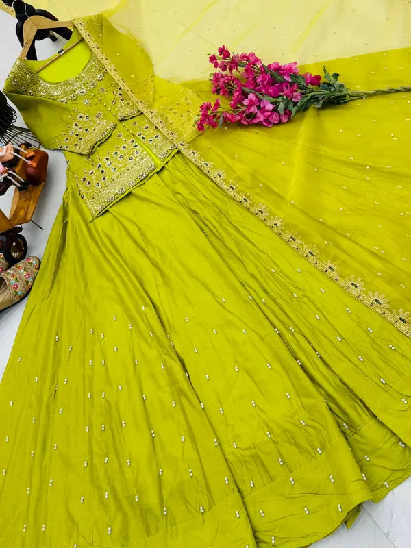 Mehndi_Silk_Lehenga_Crop_Top_For_Women