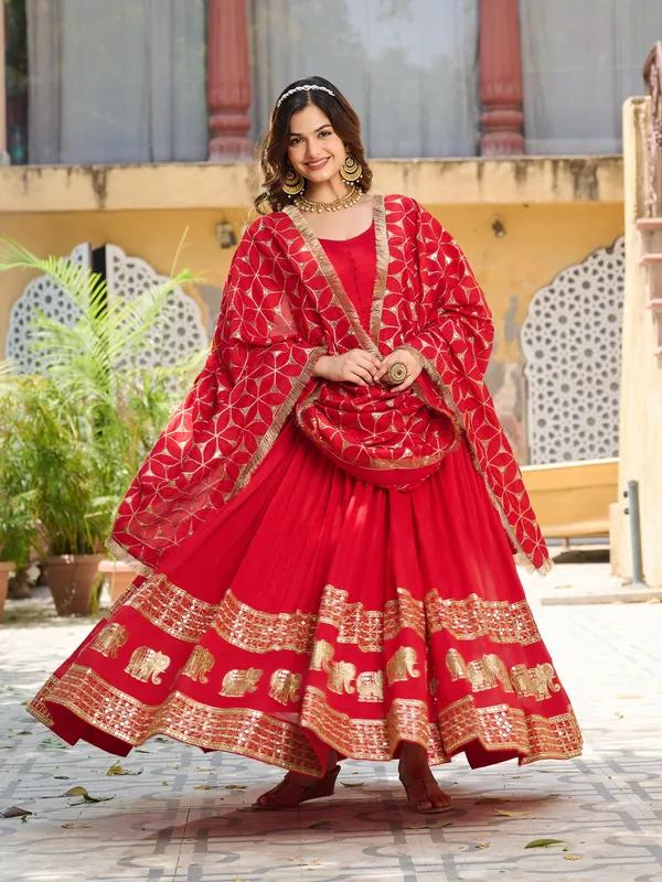 Red_Silk_Cotton_Gown_For_Women
