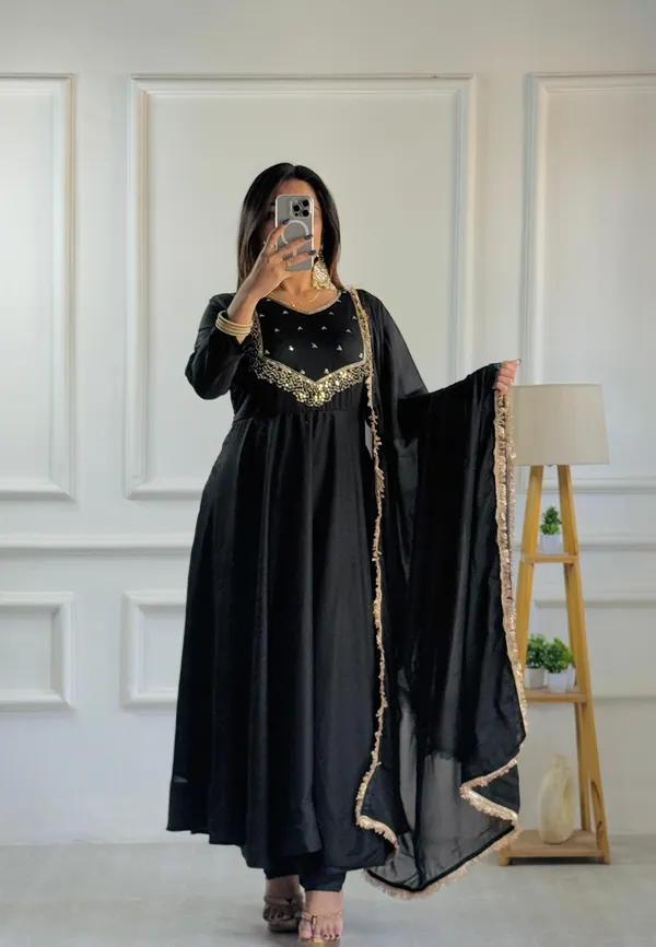 Black_Cotton_Anarkali_Suit_For_Women