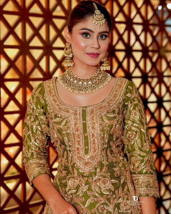 Green_Silk_Sharara_Suit_For_Women