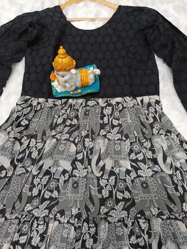 Black_Cotton_Gown_For_Women
