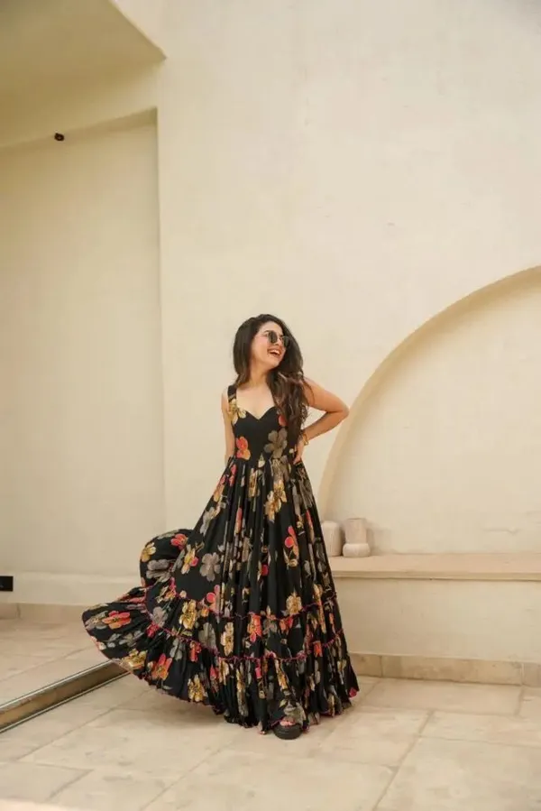 Black_Silk_Gown_For_Women