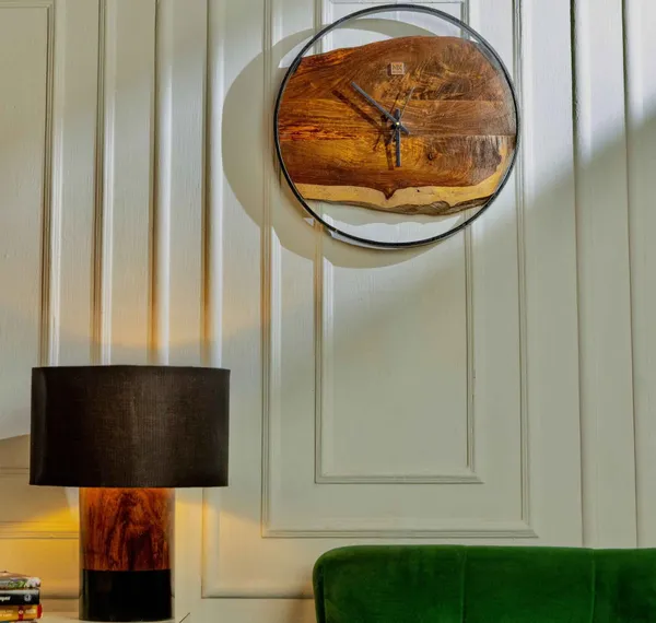Rosewood_Clock_-_Timeless_Elegance_For_Your_Space
