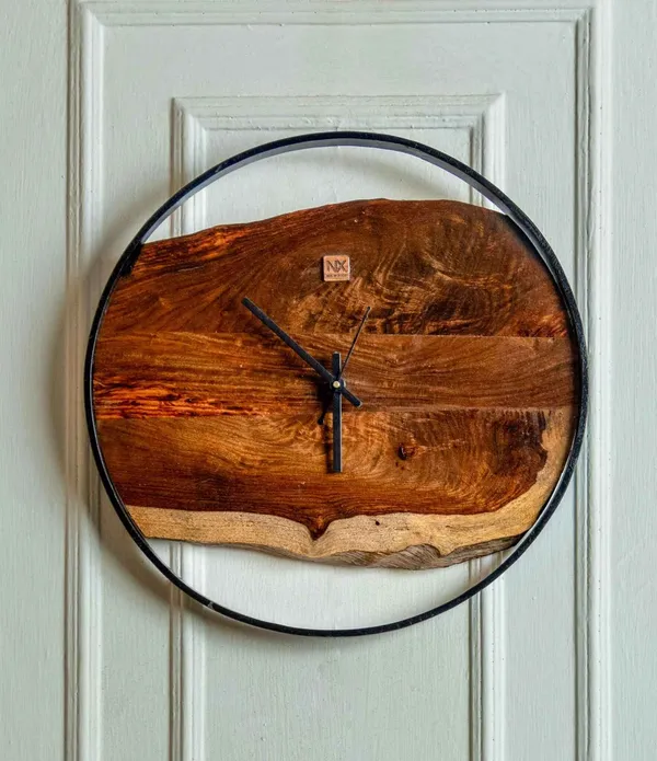 Rosewood_Clock_-_Timeless_Elegance_For_Your_Space