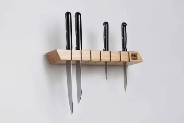 Pine_Knife_Holder_–_Sleek_Wall-Mounted