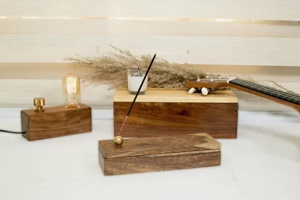 Teak_Wood_Incense_Holder_–_Simple_&_Elegant_Aroma_Diffuser