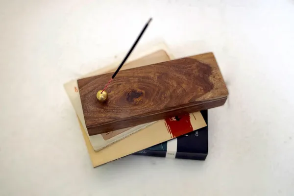Teak_Wood_Incense_Holder_–_Simple_&_Elegant_Aroma_Diffuser