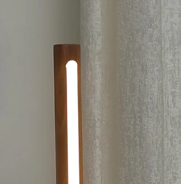Tall_Wooden_Floor_Lamp_–_Sleek_Cylindrical_Rod_Design_-_60_Inch
