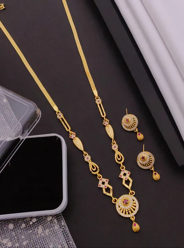 Forming_Gold_Pleated_Pendant_Set_Premium_Quality__For_Women