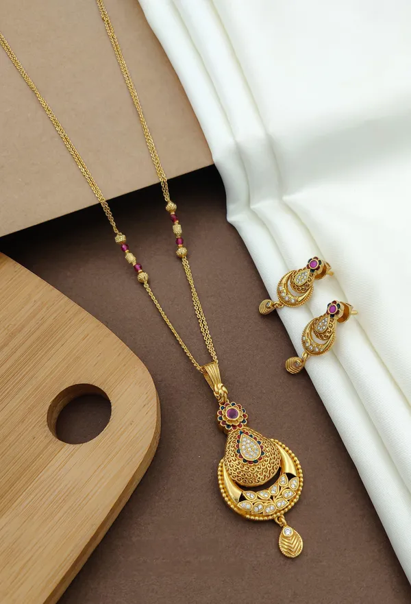 Gold_Pleated_Pendant_Set_Premium_Quality_For_Women