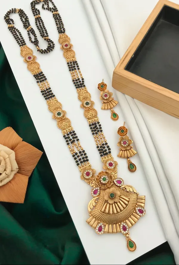 High_Brass_Gold_Pleated_Designer_Mangalsutra_Premium_Quality_For_Women