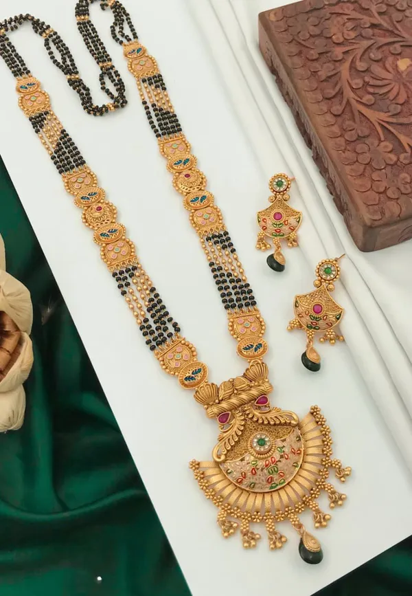 High_Brass_Gold_Pleated_Designer_Mangalsutra_Premium_Quality_For_Women