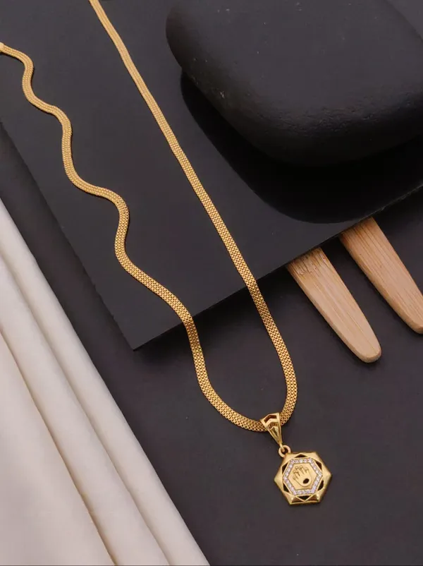 High_Gold_Pleated_Chain_Pendant_Premium_Quality_For_Women