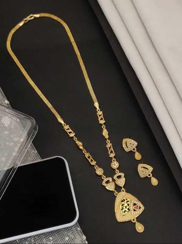 High_Gold_Pleated_Daily_Wear_Pendant_Set_Premium_Quality_For_Women