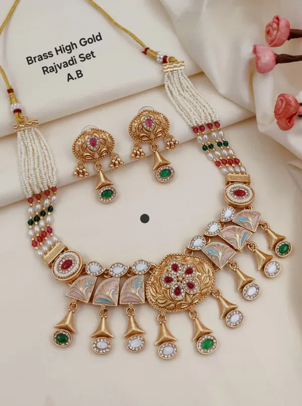 High_Gold_Pleated_Fancy_Necklace__For_Women