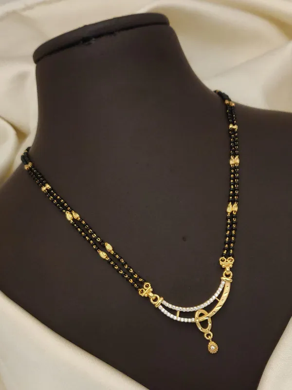High_Gold_Pleated_Forming_Daily_Wear_Mangalsutra__For_Women
