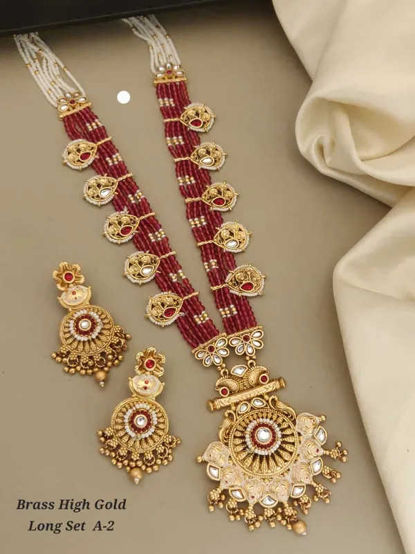 High_Gold_Pleated_Long_Moti_Set_For_Women