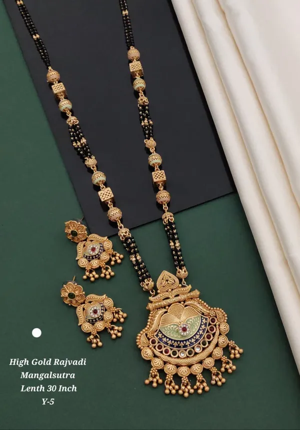High_Gold_Pleated_Mangalsutra_For_Women
