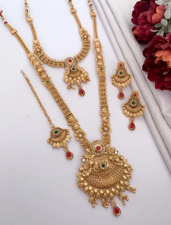 High_Gold_Pleated_Necklace_Combo_Set_For_For_Women