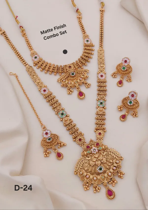 High_Gold_Pleated_Necklace_Combo_Set__For_Women