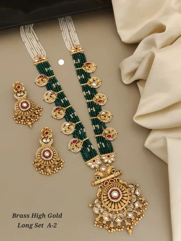 High_Gold_Pleated_Necklace_Long_Moti_Set_For_Women