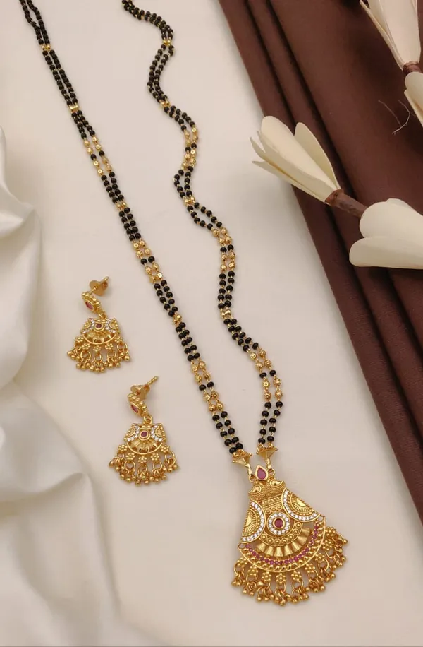 High_Gold_Pleated_Necklace_Premium_Quality_For_Women