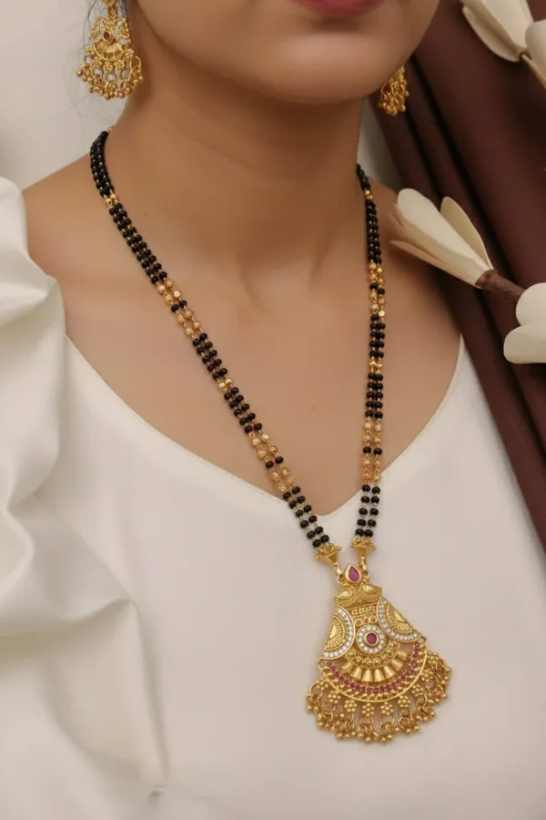 High_Gold_Pleated_Necklace_Premium_Quality_For_Women