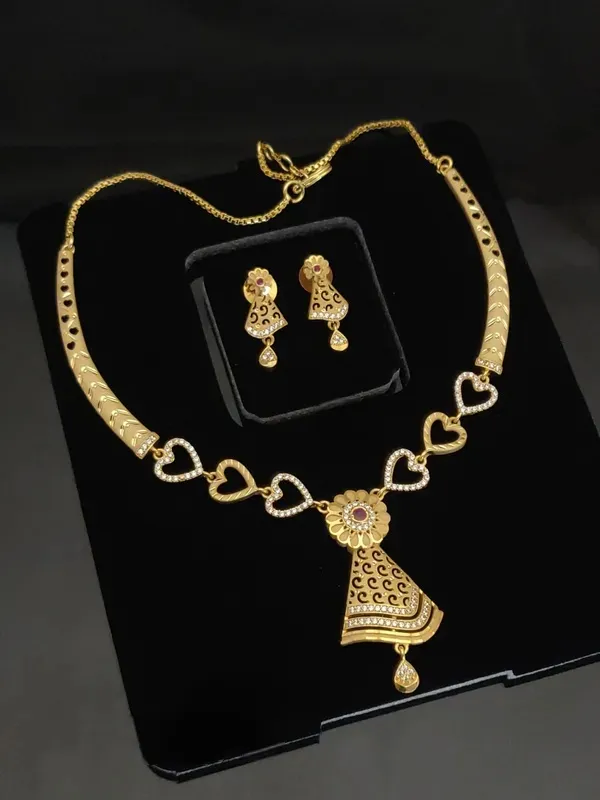High_Gold_Pleated_Necklace_Premium_Quality_Forming_For_Women