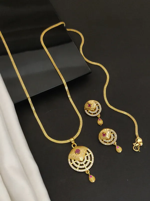 High_Gold_Pleated_Pendant_Set_For_Women
