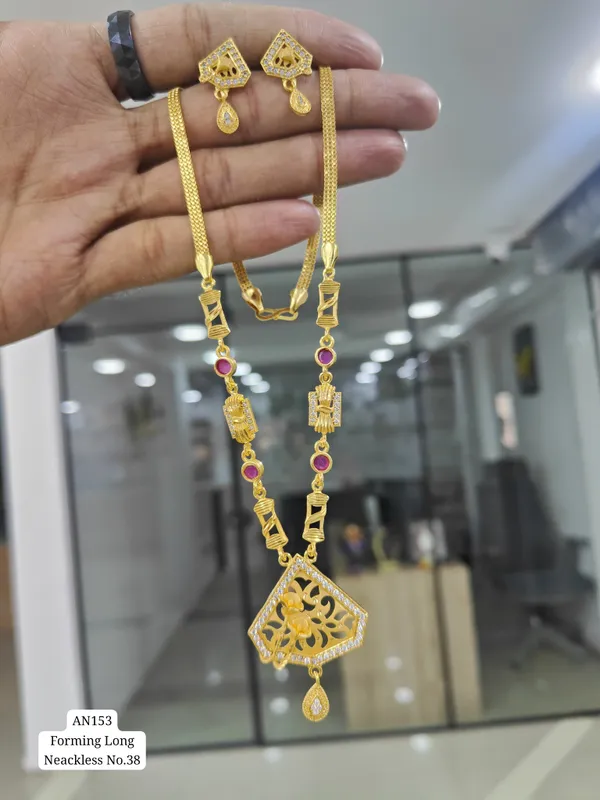 High_Gold_Pleated_Daily_Wear_Pendant_Set_Premium_Quality_For_Women