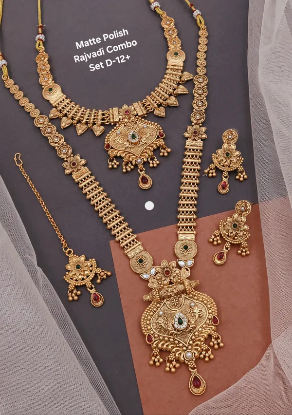 High_Gold_Pleated_Necklace_Combo_Set_For_Women