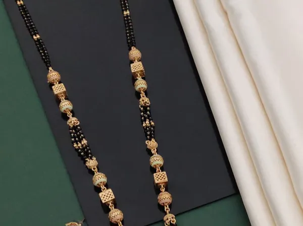 High_Gold_Pleated_Mangalsutra_For_Women