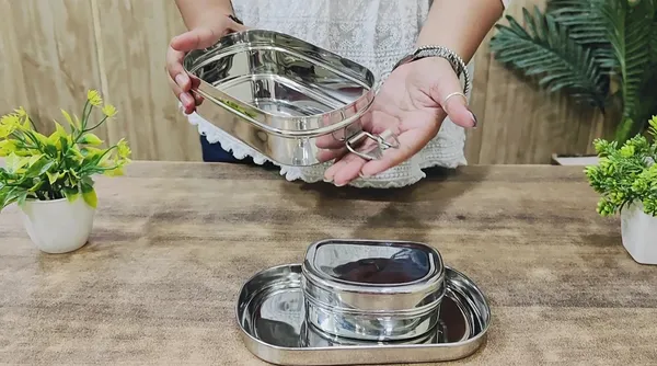 Stainless_Steel_Locking_Clips_Lunch_Box