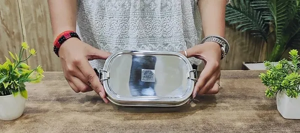Stainless_Steel_Locking_Clips_Lunch_Box