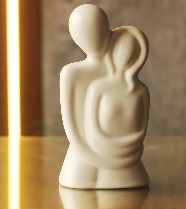 Vases_Ceramic_Flower_For_Home_Decor_Table_Centerpiece_Decor_For_Living_Room_Office_&_Ceramic_Love_Statue_Hugging_Couple_Home_Decor_Ceramic_Decor_Romantic_Ornament_Figurine_Gift_(Combo_of_2_)