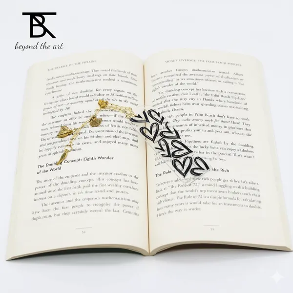 Black_Heart_Acrylic_Bookmark_And_Glass_Sipper_Combo