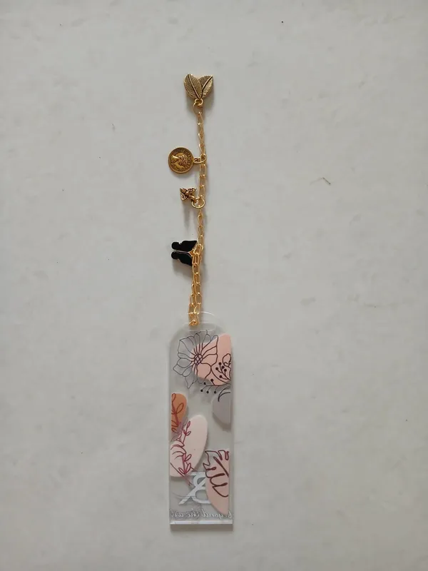 Multicolor_Autumn_Leaf_Acrylic_Bookmark