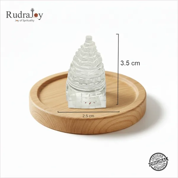 Natural_Sphatik_Shree_Yantra_/_स्फटिक_श्रीयंत्र_(1.25Inch)