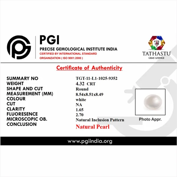 Natural_White_South_Sea_Pearl_(Saccha_Moti)_4.32_Carats