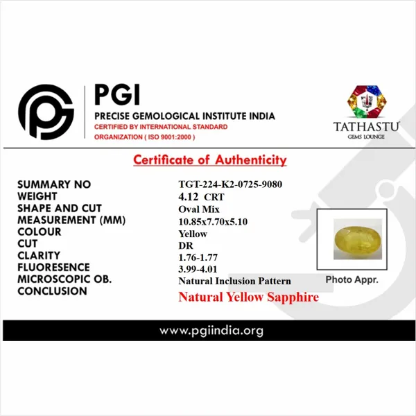 Natural_Yellow_Sapphire_(Phukhraj)_4.12_Carats