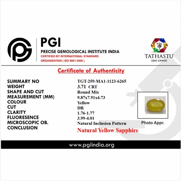 Natural_Yellow_Sapphire_(Phukhraj)_4.50_Carats